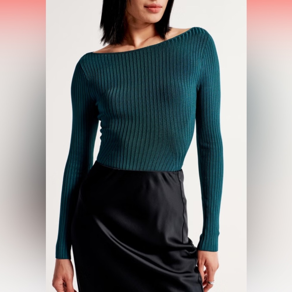 NWT - Abercrombie long sleeve Glossy slash bodysuit in teal